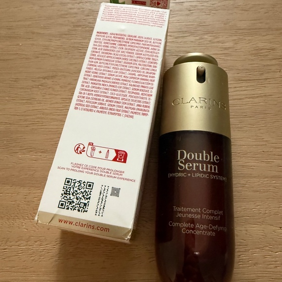 Clarins Double Serum Anti-Aging to Firm, Boost Radiance and Refine Pores 50ml - Picture 2 of 7
